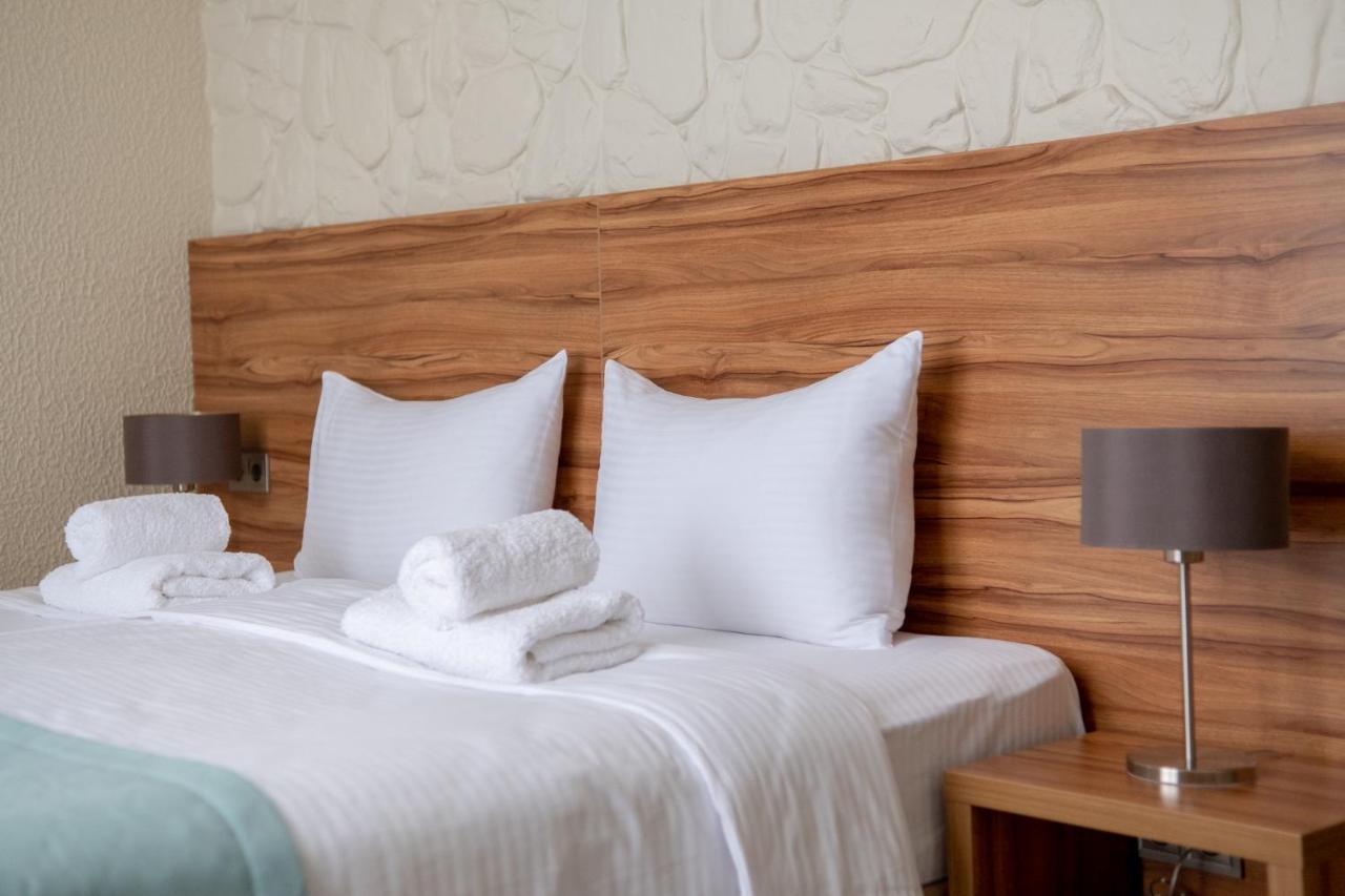 Loma Club Hotel Zatoka Luaran gambar